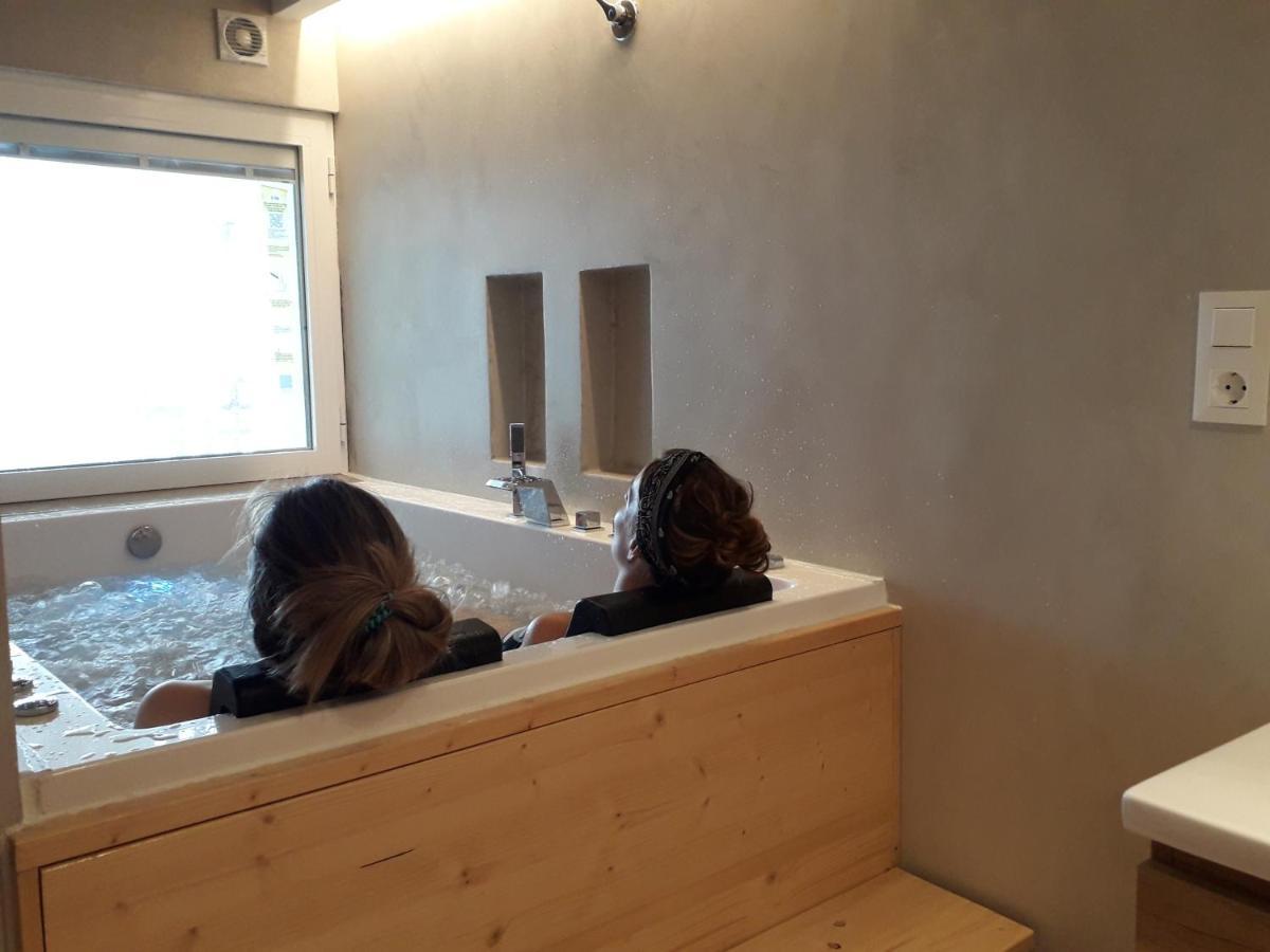 Jacuzzi & Sauna Apartment ! Salou Exterior foto